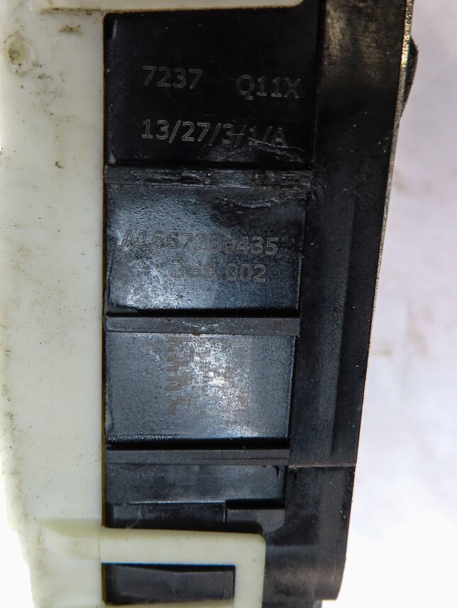 Thumbnail 4: 12-20 MERCEDES B GL GLC GLA ML (W166 W242 X166) RIGHT FRONT PASSENGER DOOR LATCH