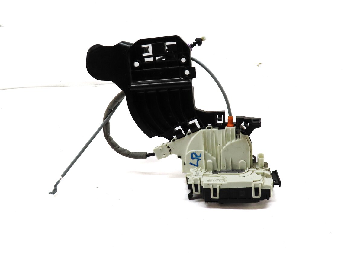Thumbnail 2: 11-19 MERCEDES B CLA CLS E GL GLA ML (W166 W212 X166 X204) LEFT REAR DOOR LATCH