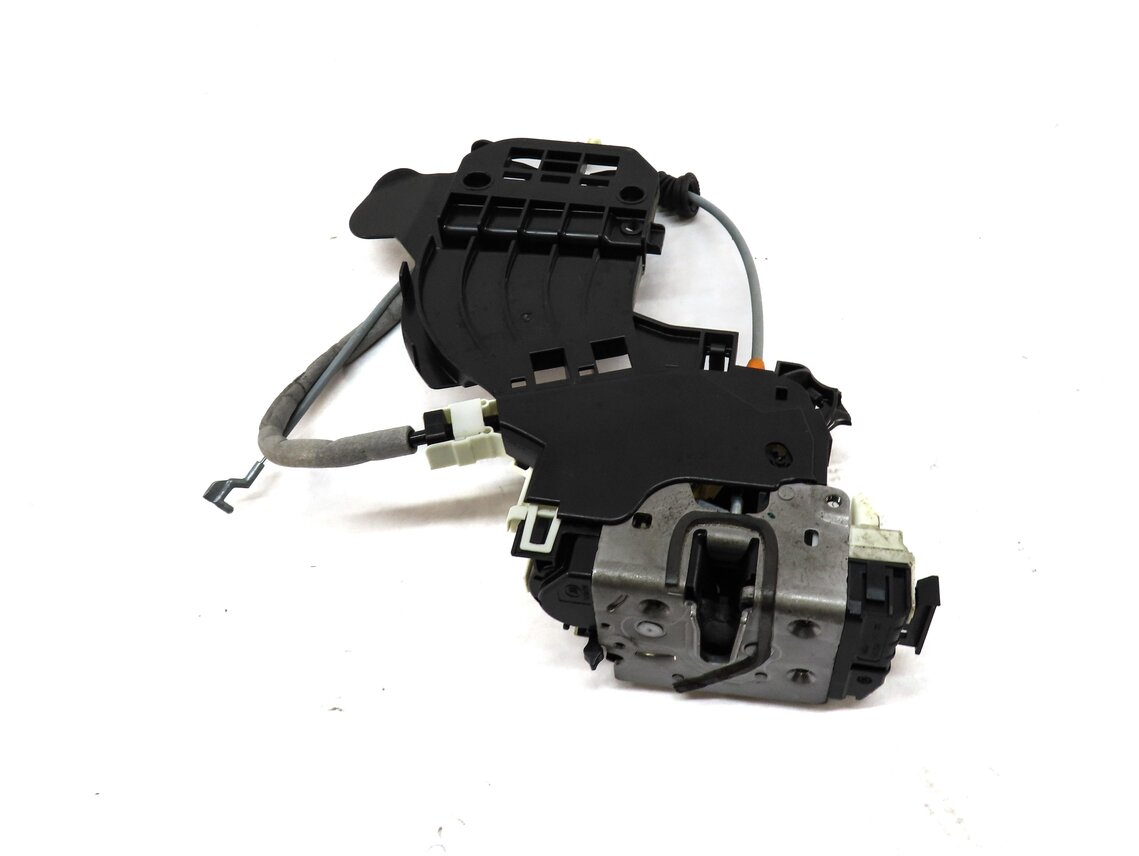 Thumbnail 3: 11-19 MERCEDES B CLA CLS E GL GLA ML (W166 W212 X166 X204) RIGHT REAR DOOR LATCH