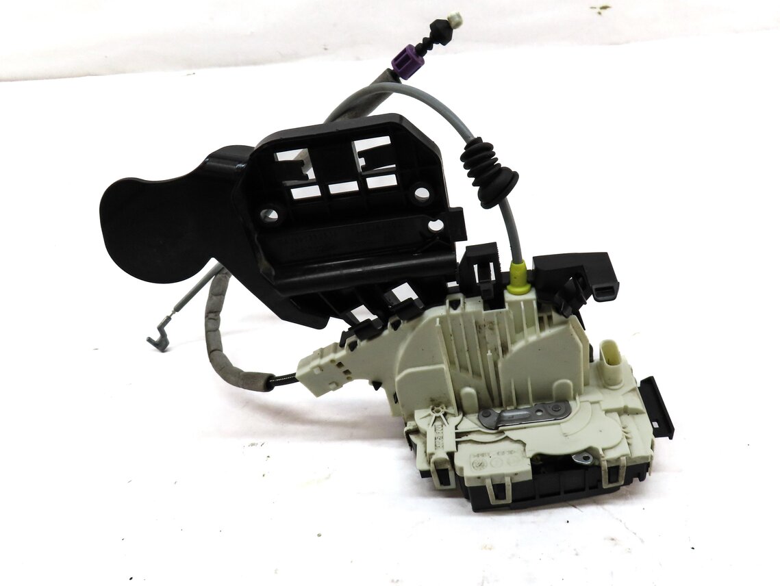 Thumbnail 2: 12-20 MERCEDES B GL GLC GLA ML (W166 W242 X166) LEFT FRONT DRIVER DOOR LATCH