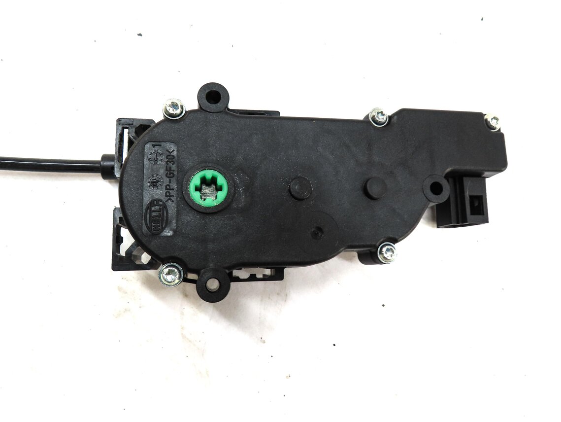 Thumbnail 4: 2014 MERCEDES GL450 (X166) REAR TRUNK HATCH LOCK LATCH ACTUATOR