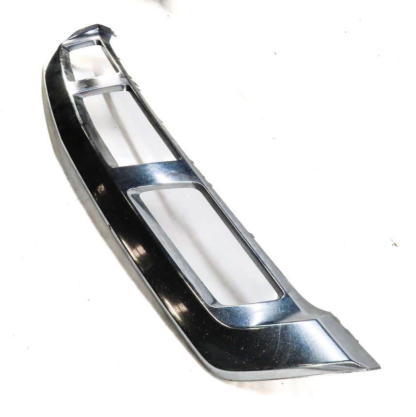 Thumbnail 3: 2014 MERCEDES GL450 (X166) FRONT LOWER BUMPER VALENCE TRIM PANEL (SILVER)