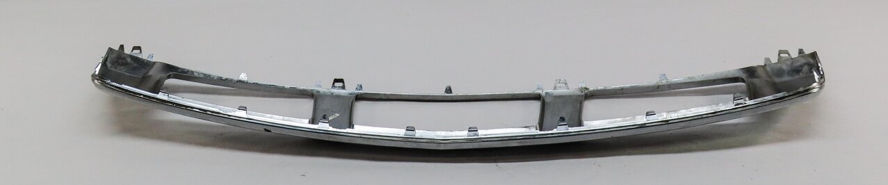 Thumbnail 5: 2014 MERCEDES GL450 (X166) FRONT LOWER BUMPER VALENCE TRIM PANEL (SILVER)