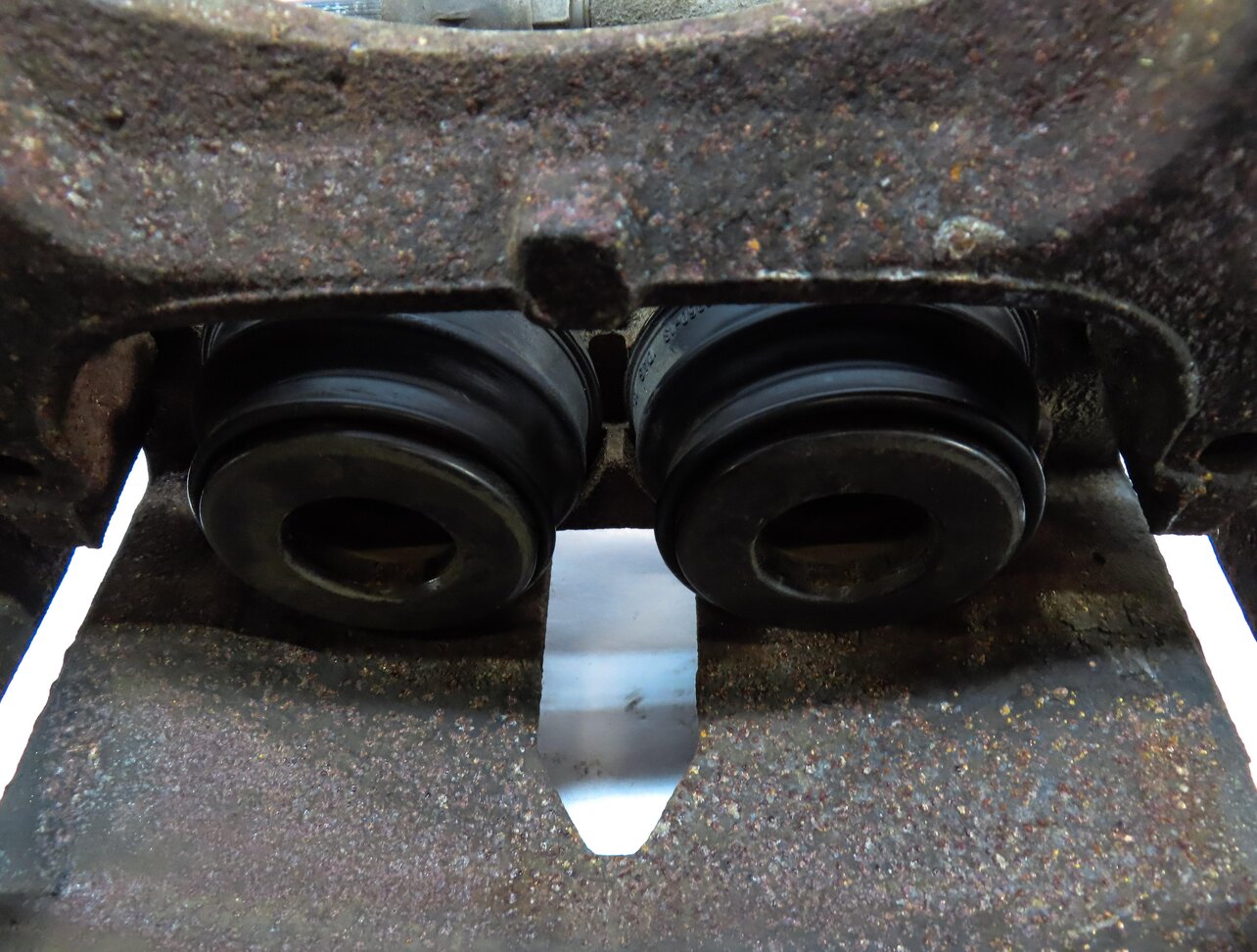 Thumbnail 5: 2012-2019 MERCEDES GL350 GL450 GLS350 ML350 (W166 X166) FRONT BRAKE CALIPER SET