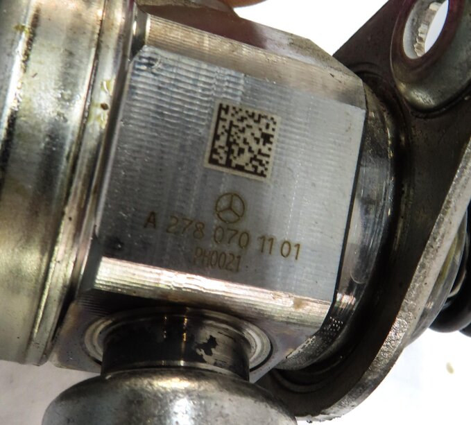 Thumbnail 7: 11-20 MERCEDES CL E G GL ML SL S SL CLS W212 W222 LEFT HIGH PRESSURE FUEL PUMP