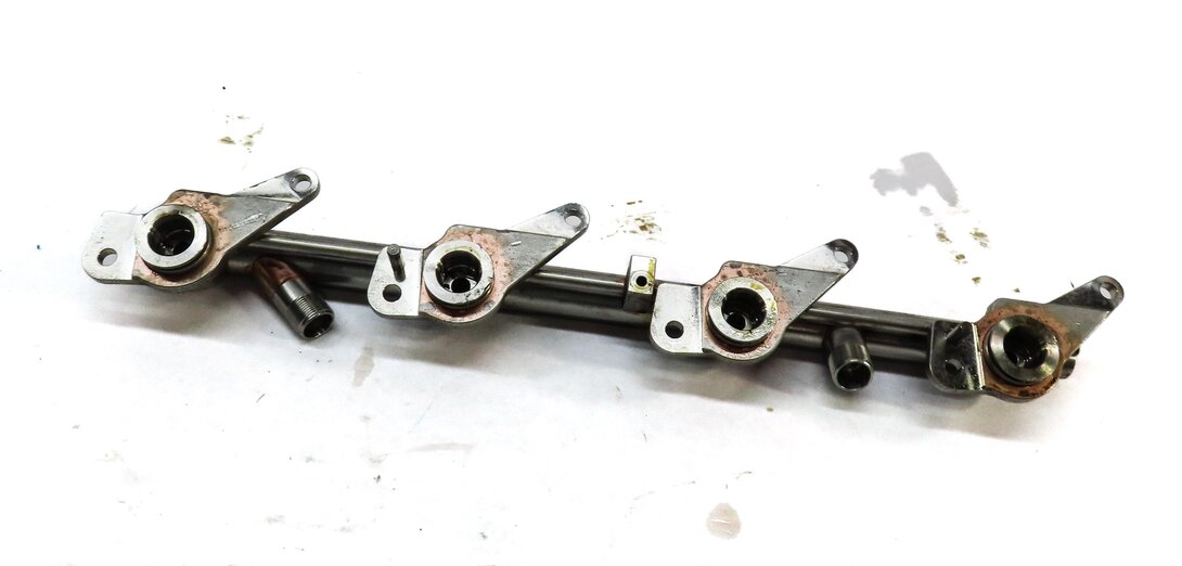 2014 MERCEDES GL450 (X166) 4.6L TURBO ENGINE LEFT FUEL RAIL 2780703395
