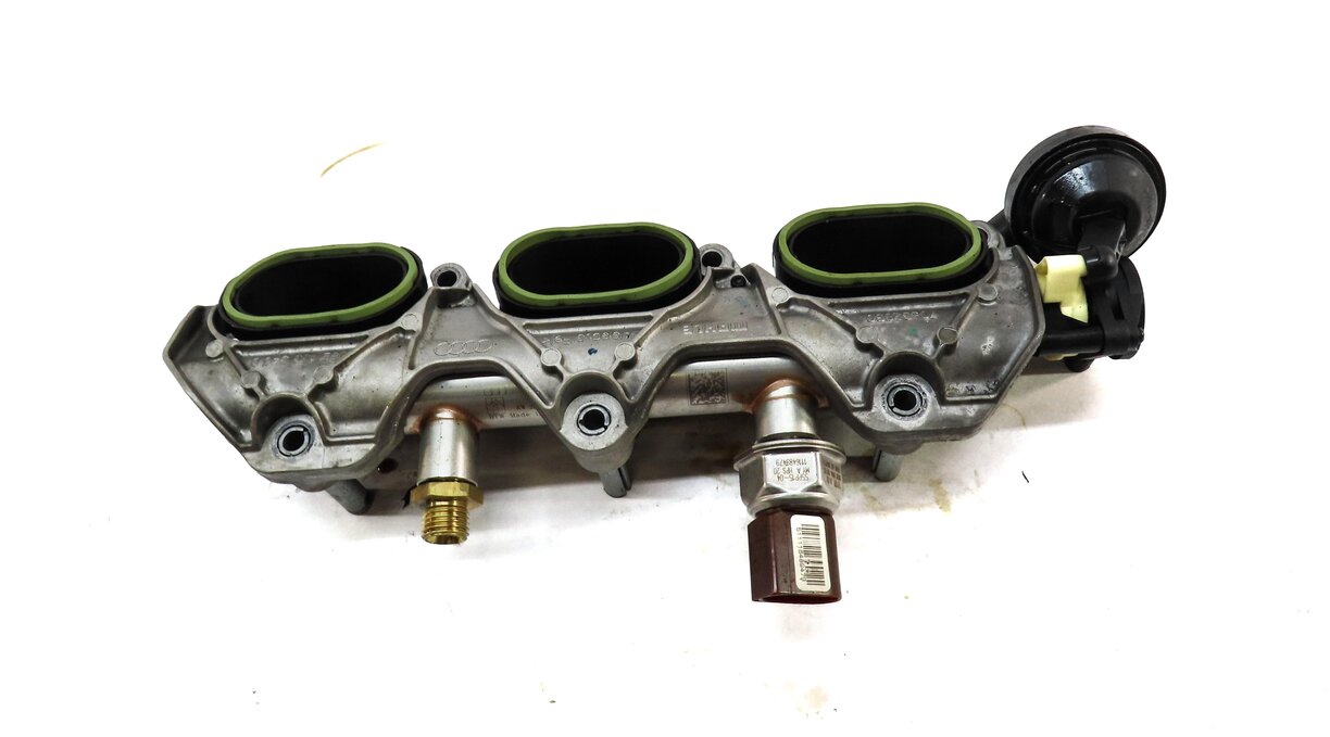 Thumbnail 3: 12-17 AUDI A6 A7 Q5 S5 SQ5 (C7 4G8 B8 8T 8R) LEFT INTAKE MANIFOLD DIFFUSER RAIL
