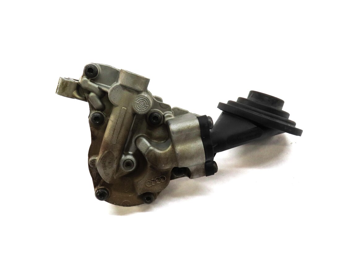 Thumbnail 2: 2012 AUDI A7 (C7 4G8) 3.0L SUPER CGXB ENGINE OIL PUMP 06E115105