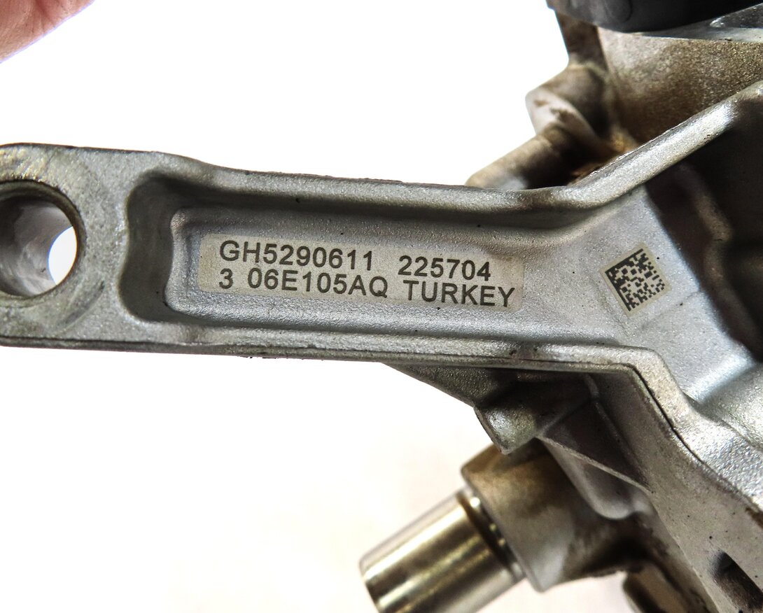 Thumbnail 4: 2012 AUDI A7 (C7 4G8) 3.0L SUPER CGXB ENGINE OIL PUMP 06E115105