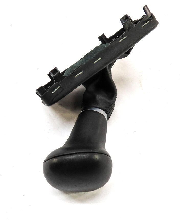 Thumbnail 4: 2012 AUDI A7 (C7 4G8) SHIFT SHIFTER KNOB AND BOOT (BLACK & SILVER) 4G1713139R