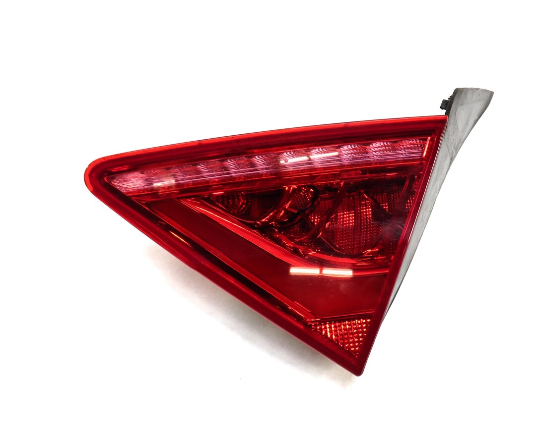 Thumbnail 3: 2012-2015 AUDI A7 S7 (C7 4G8) REAR RIGHT INNER TRUNK TAILLIGHT LIGHT LAMP (LED)