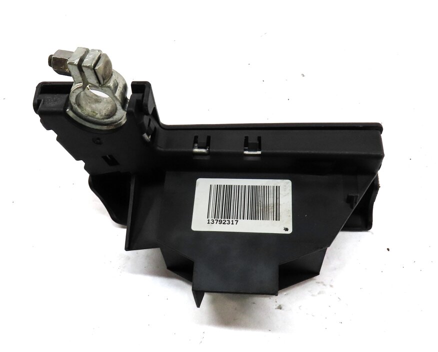 Thumbnail 4: 2012 AUDI A7 (C7 4G8) BATTERY OVERLOAD PROTECTION SWITCH 4F0915519