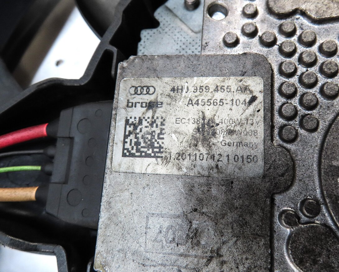Thumbnail 7: 12-18 AUDI A6 A7 (C7) 3.0L SUPERCHARGED ENGINE - RADIATOR COOLING FAN w/ SHROUD