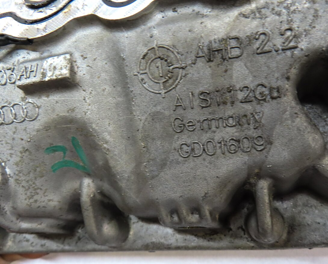 Thumbnail 6: 2012 AUDI A7 (C7 4G8) 3.0L SUPER CGXB ENGINE UPPER OIL PAN 06E103603AH
