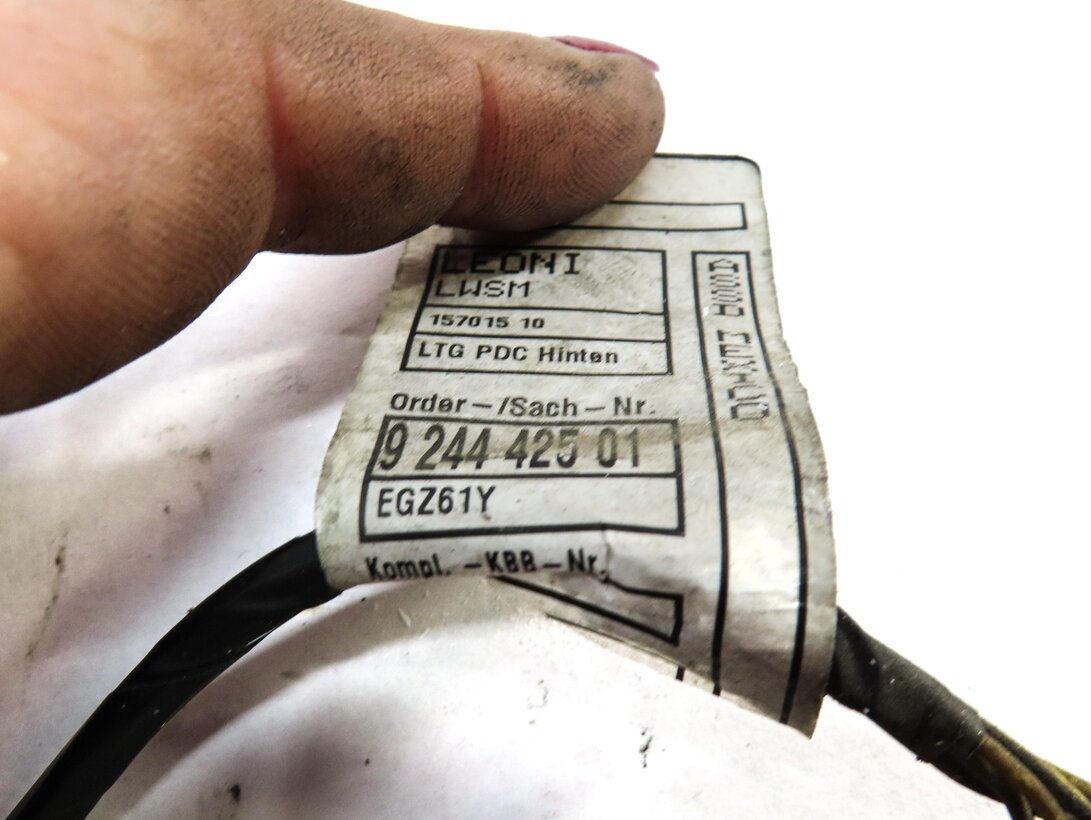 Thumbnail 3: 2012 BMW X5 (E70) REAR PARK ASSIST PDC SENSOR SET3 (WHITE) w/ WIRING HARNESS