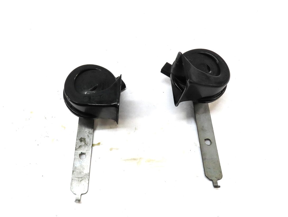 Thumbnail 2: 2010-2014 BMW X5 X6 (E70 E71) HIGH & LOW TONE SAFETY HORN SET-2