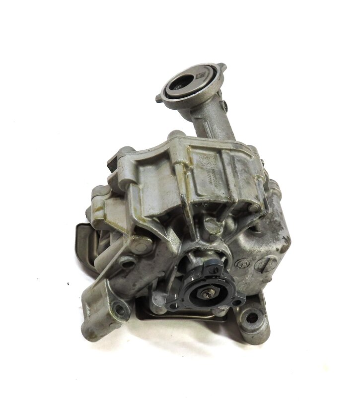 Thumbnail 2: 2012 BMW X5 (E70) 4.4L TURBO N63 ENGINE OIL PUMP w/ PICKUP PICK UP TUBE 7612772