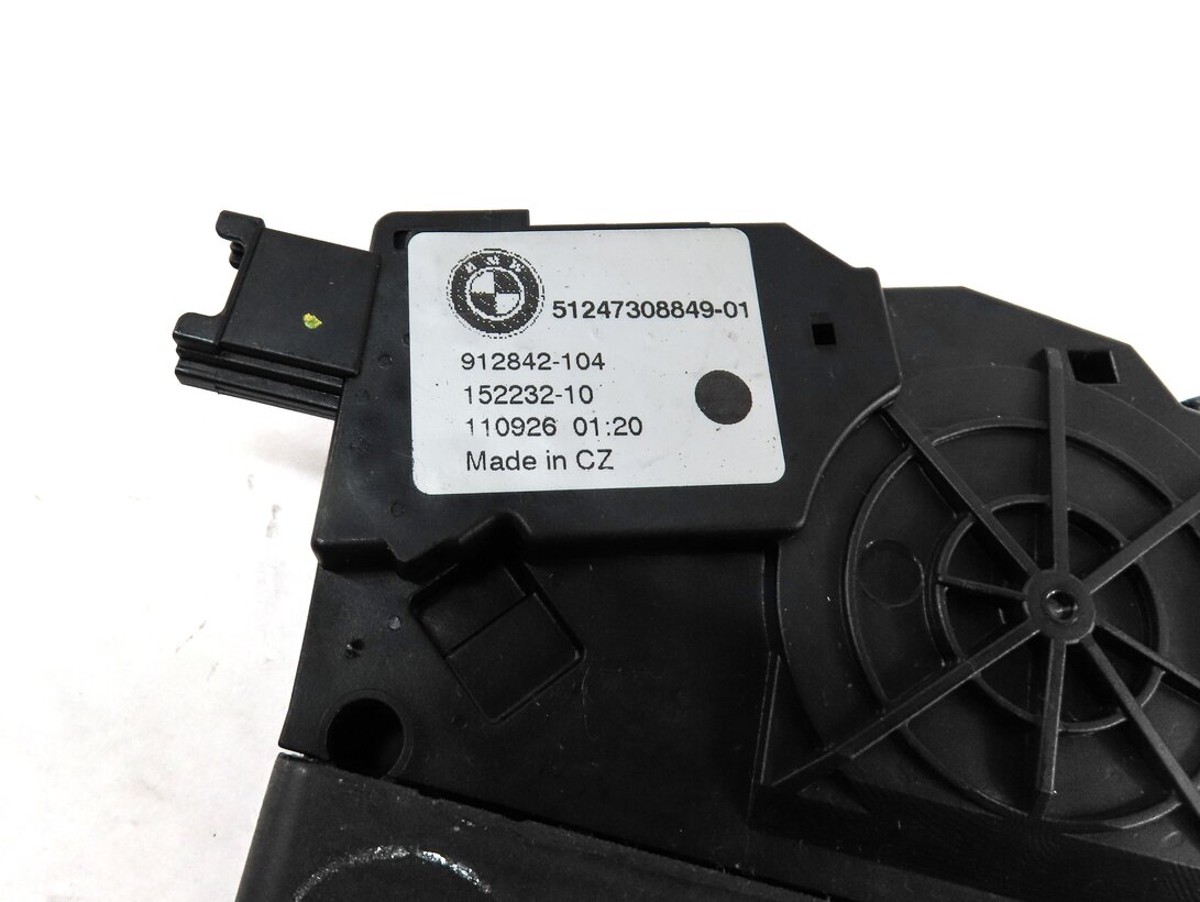 Thumbnail 5: 2012 BMW X5 (E70) REAR HATCH TRUNK UPPER LOCK LATCH ACTUATOR 51247308849