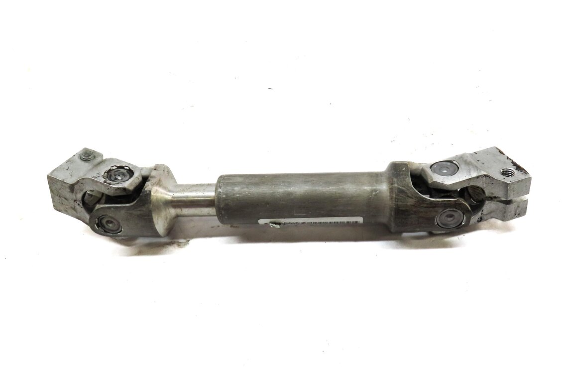 Thumbnail 2: 2012 BMW X5 (E70) STEERING COLUMN LOWER U-JOINT SHAFT 6774110