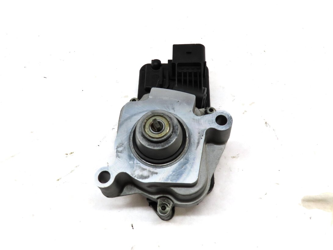 Thumbnail 3: 2011-2014 BMW X1 X5 X6 (E70 E71 E84) FRONT TRANSFER CASE ELECTRIC SHIFT MOTOR