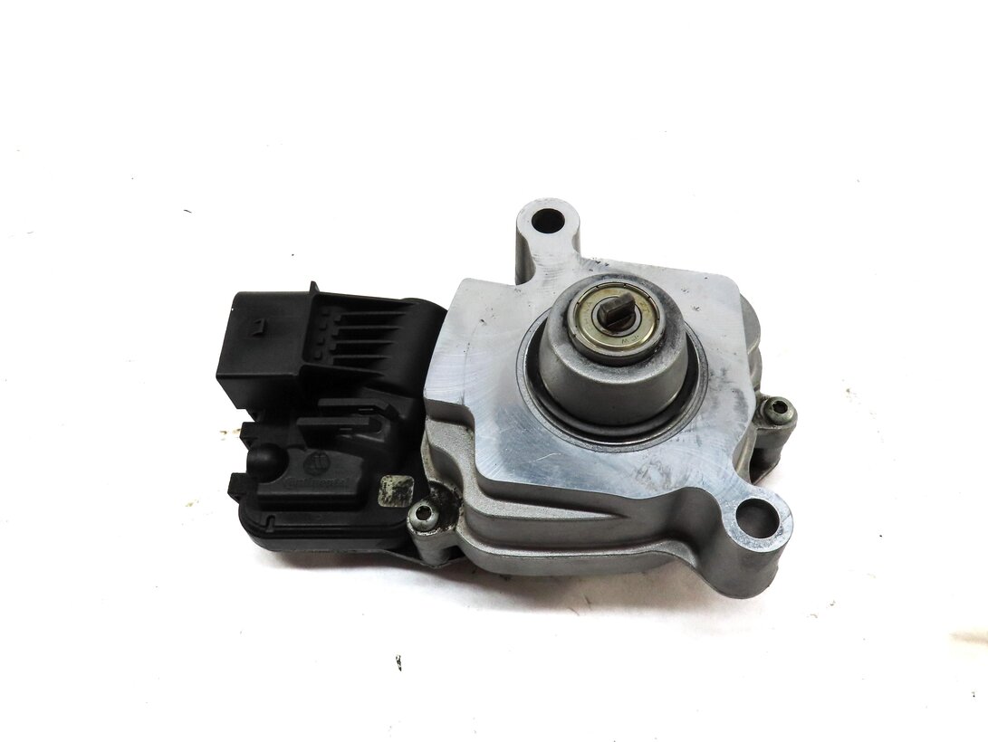 Thumbnail 4: 2011-2014 BMW X1 X5 X6 (E70 E71 E84) FRONT TRANSFER CASE ELECTRIC SHIFT MOTOR