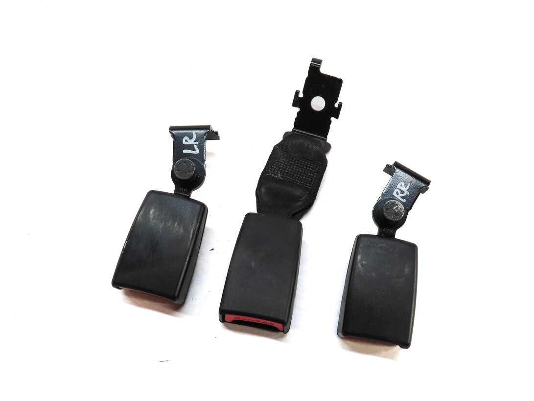 2012 BMW X5 (E70) REAR SECOND ROW LEFT RIGHT CENTER SEATBELT BUCKLE RECIVER SET3