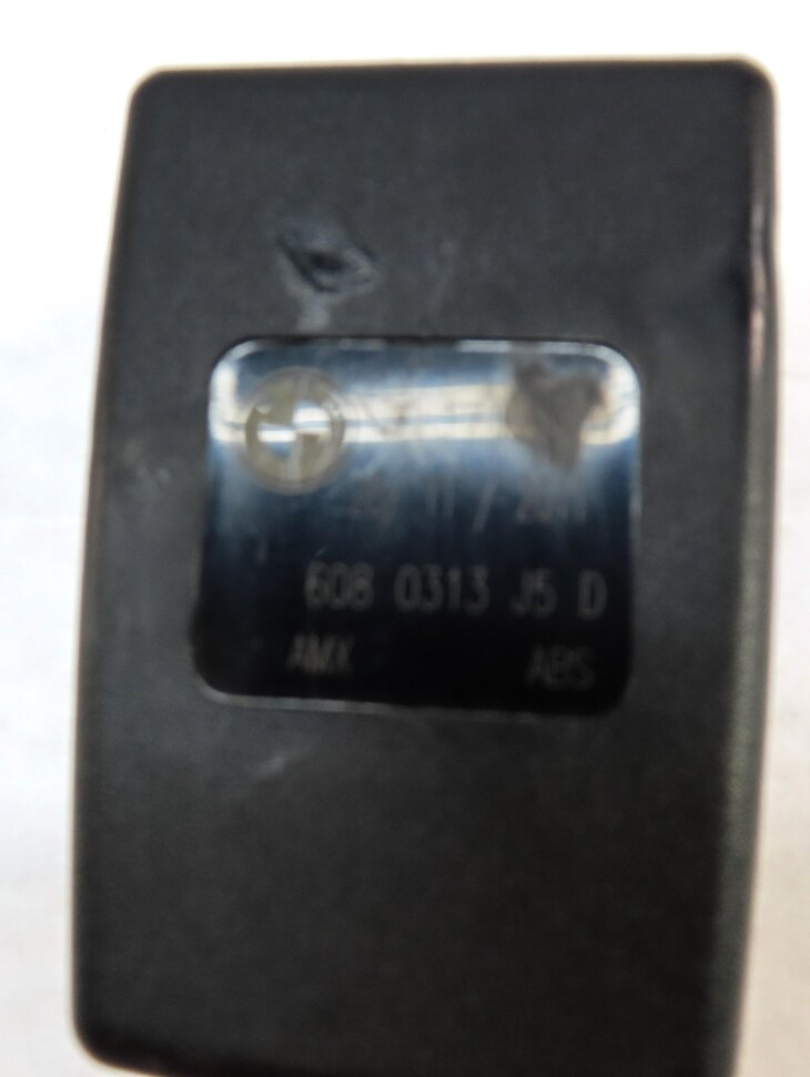 Thumbnail 10: 2012 BMW X5 (E70) REAR SECOND ROW LEFT RIGHT CENTER SEATBELT BUCKLE RECIVER SET3