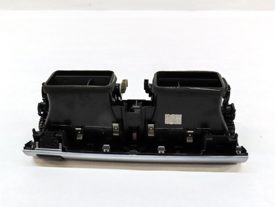 Thumbnail 4: 2012 BMW X5 E70 FRONT CENTER DASH HVAC A/C HEATER AIR VENT w/ LOCK SWITCH HAZARD