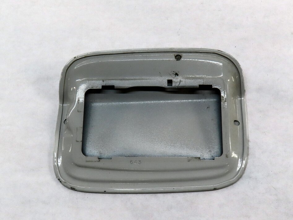 Thumbnail 4: 07-13 BMW X5 (E70) FUEL TANK DOOR LID COVER TRIM (ALPINE WHITE 300)