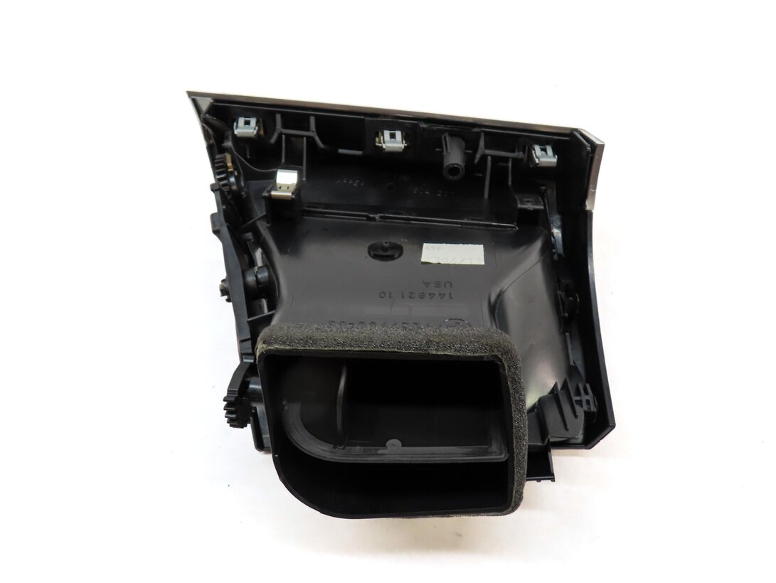 Thumbnail 5: 2012 BMW X5 (E70) FRONT RIGHT PASSENGER OUTER HVAC A/C HEATER AIR VENT 9227768