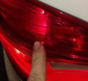 Thumbnail 3: 2011-2013 BMW X5 X5M (E70) RIGHT PASSENGER REAR OUTER TAILLIGHT BRAKE LIGHT LAMP