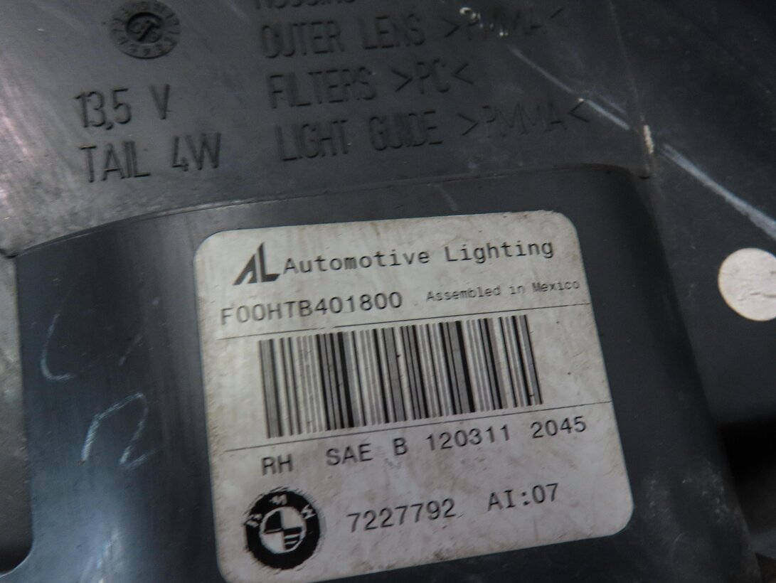 Thumbnail 7: 2011-2013 BMW X5 X5M (E70) RIGHT PASSENGER REAR OUTER TAILLIGHT BRAKE LIGHT LAMP