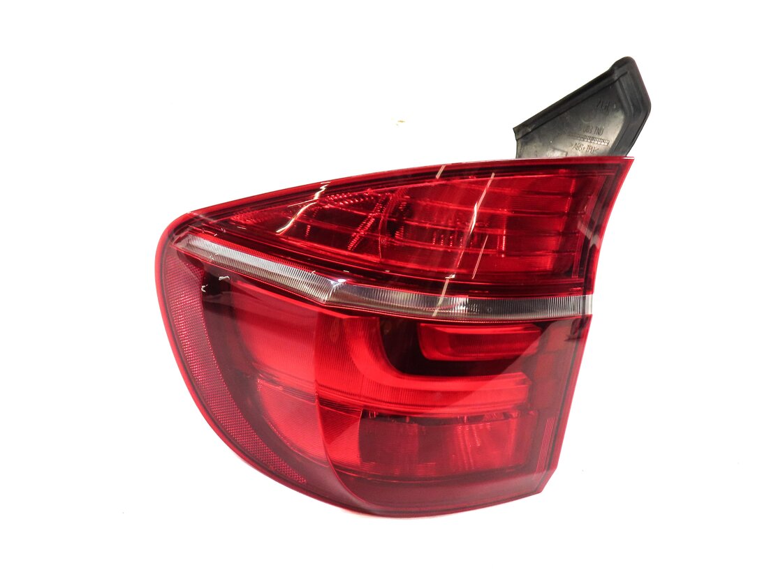 Thumbnail 3: 2011-2013 BMW X5 X5M (E70) LEFT DRIVER REAR OUTER TAILLIGHT BRAKE LIGHT LAMP