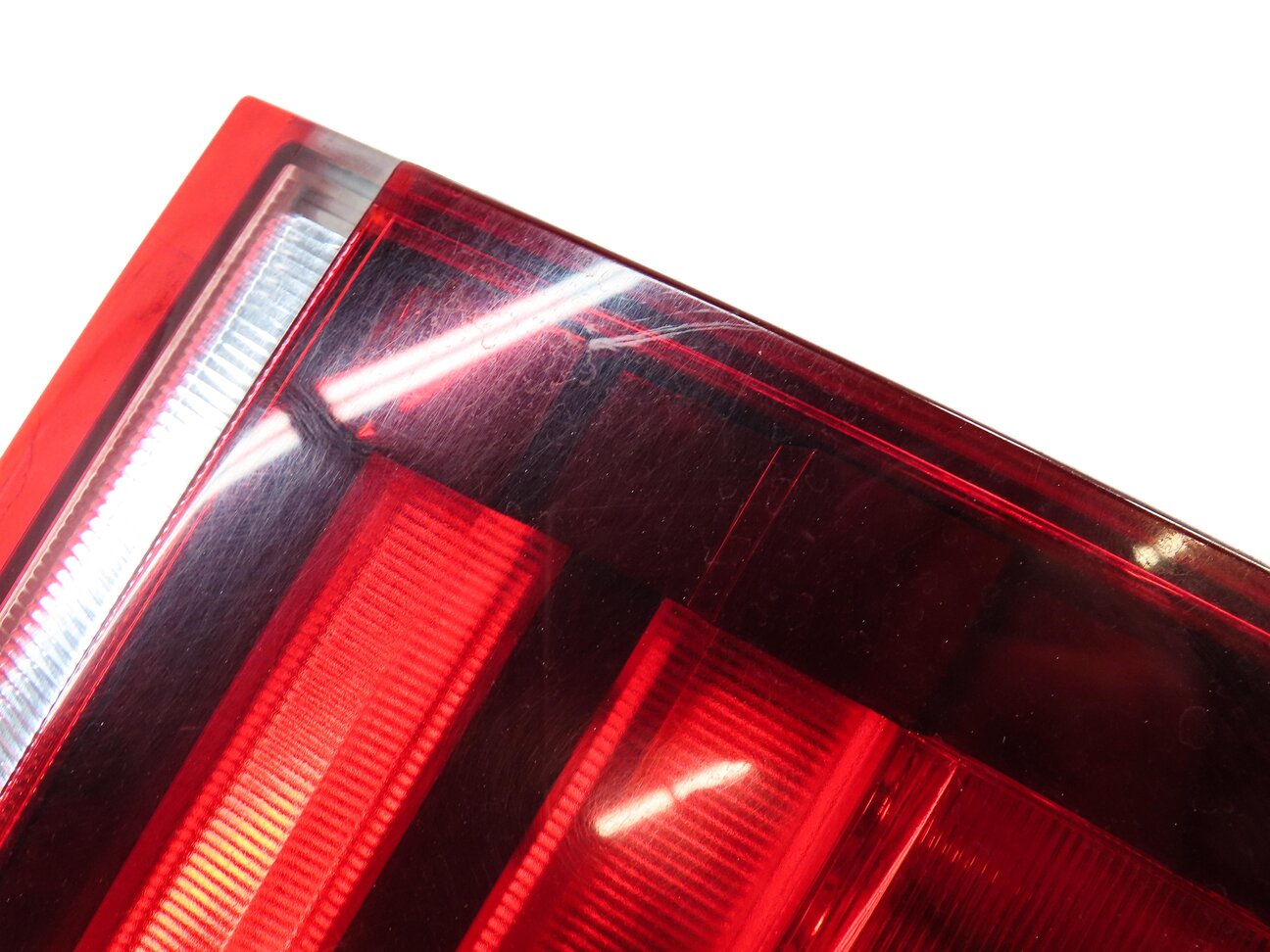 Thumbnail 7: 11-13 BMW X5 X5M (E70) RIGHT PASSENGER INNER TAILLIGHT LIGHT LAMP (INCANDESCENT)