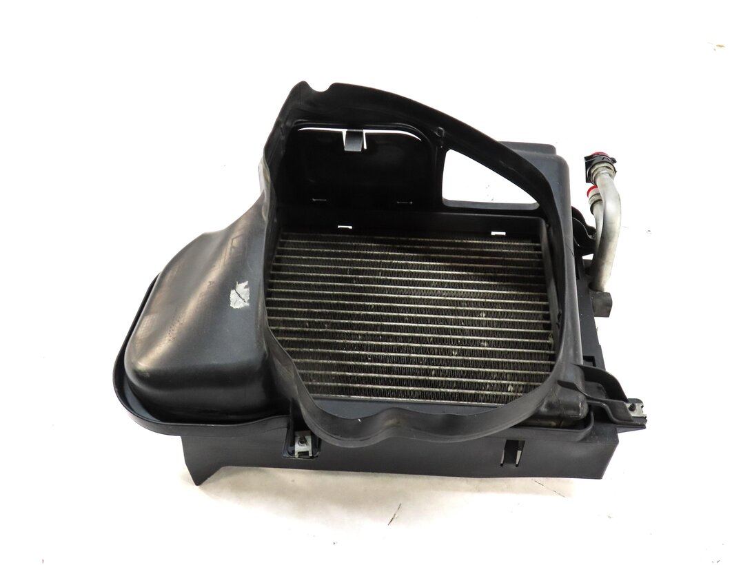 Thumbnail 2: 2012 BMW X5 (E70) 4.4L TURBO N63 ENGINE OIL COOLER RADIATOR 51747222870