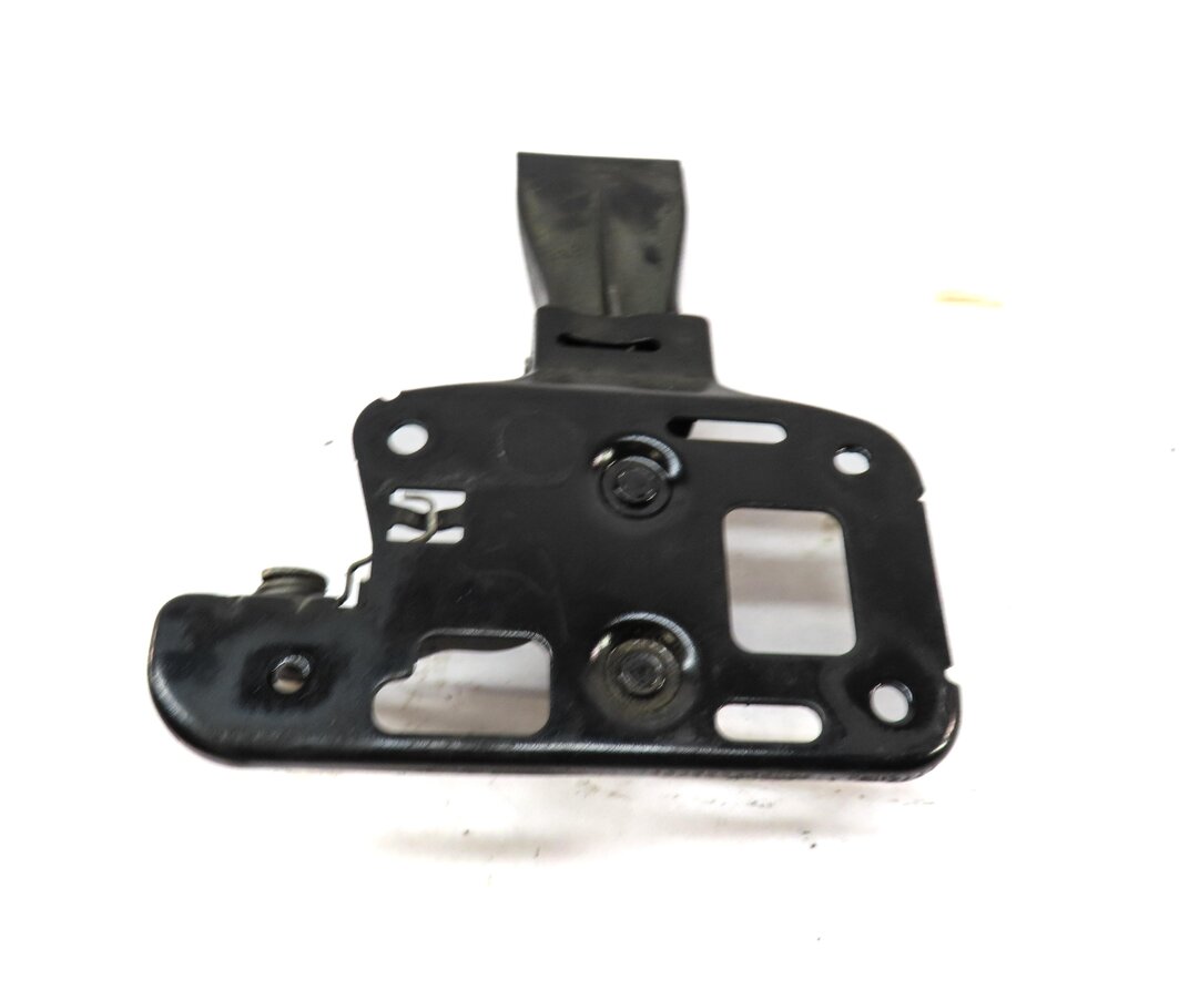 Thumbnail 4: 2013 AUDI S5 (B8 8T) FRONT HOOD SAFETY LATCH CATCH HOOK RELEASE LEVER