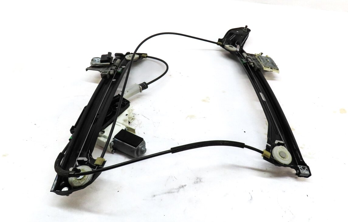 Thumbnail 4: 2013 AUDI S5 (B8 8T) FRONT RIGHT PASSENGER WINDOW REGULATOR w/ MOTOR