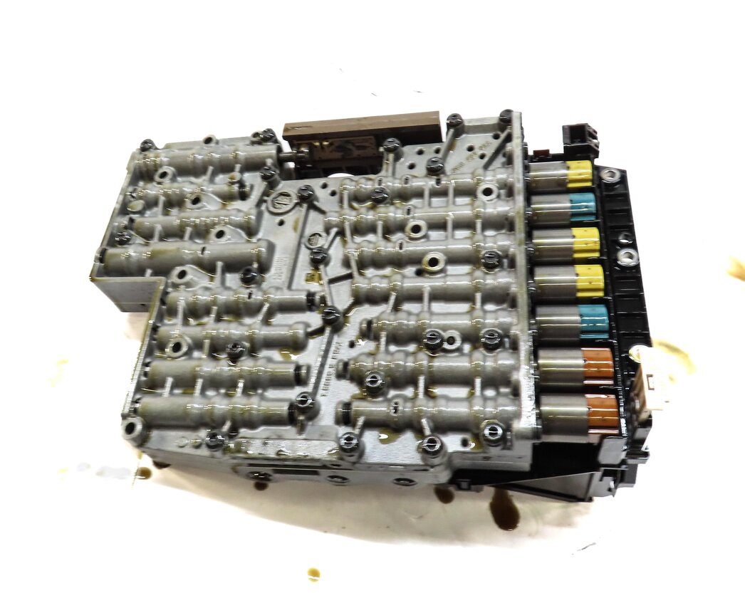 Thumbnail 6: 11-15 BMW 335i X1 (E84) 3.0L N55 AWD 6 SPEED 6HP19 AUTO TRANSMISSION VALVE BODY