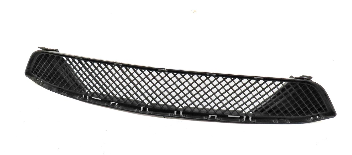 2013-2015 BMW X1 (E84) FRONT LOWER CENTER BUMPER GRILLE (BLACK)