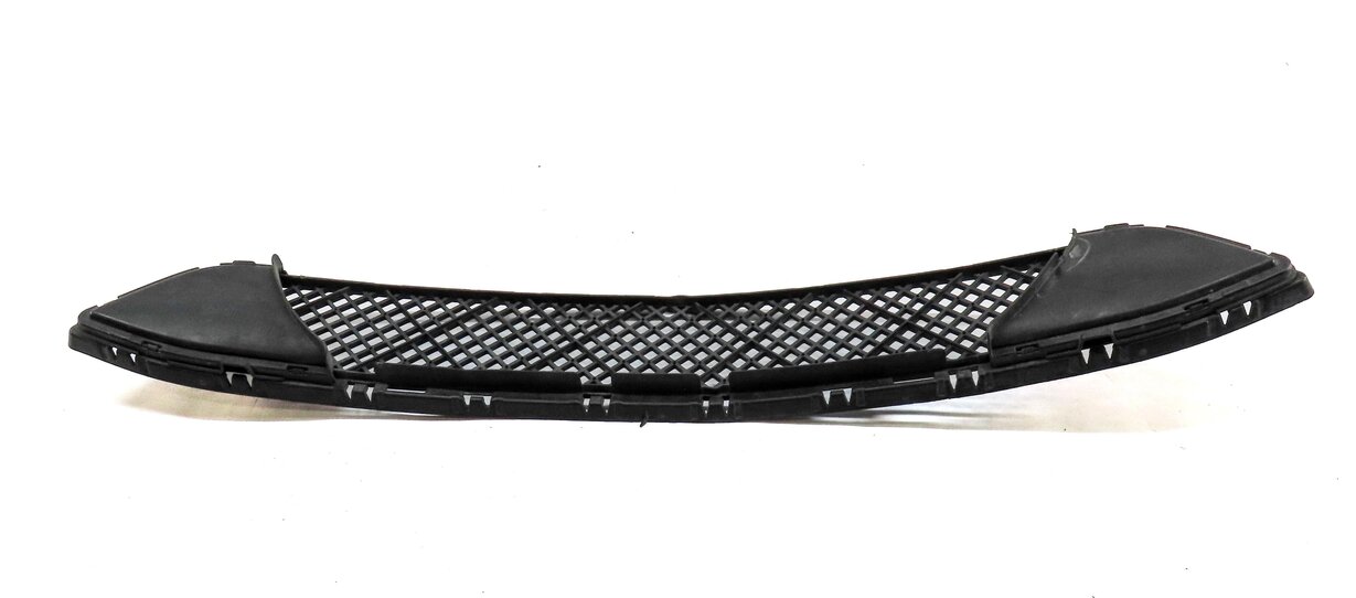 Thumbnail 4: 2013-2015 BMW X1 (E84) FRONT LOWER CENTER BUMPER GRILLE (BLACK)