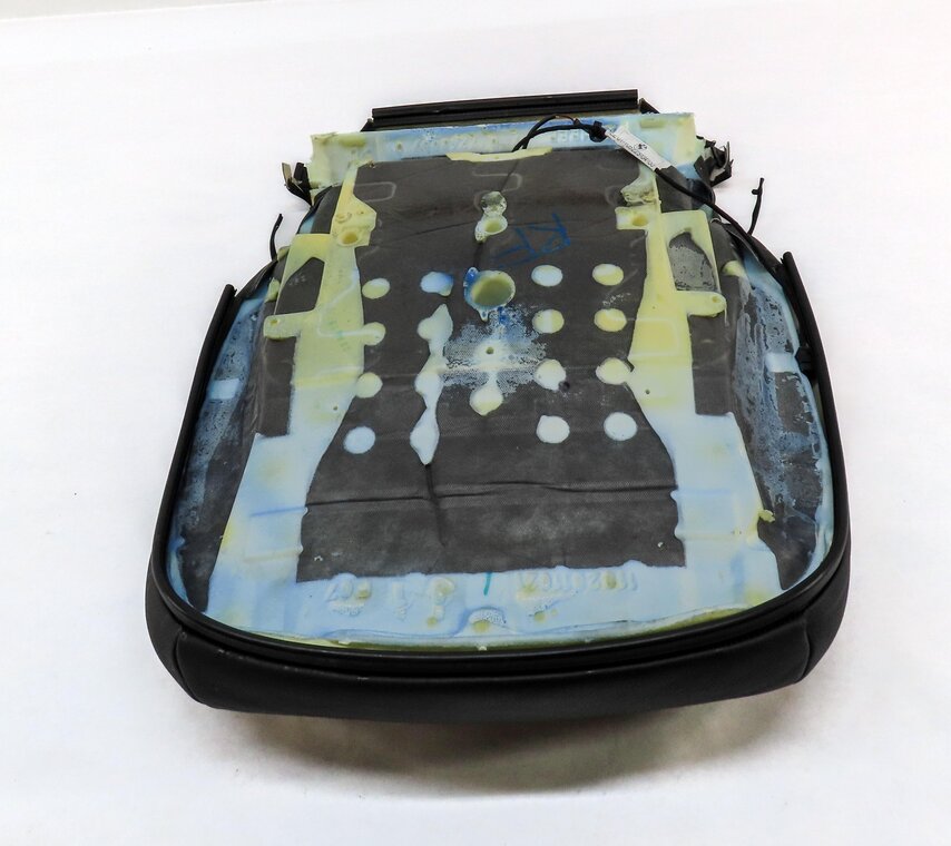 Thumbnail 4: 2013 BMW X1 (E84) FRONT RIGHT PASSENGER LOWER BOTTOM HEATED SEAT CUSHION (BLACK)