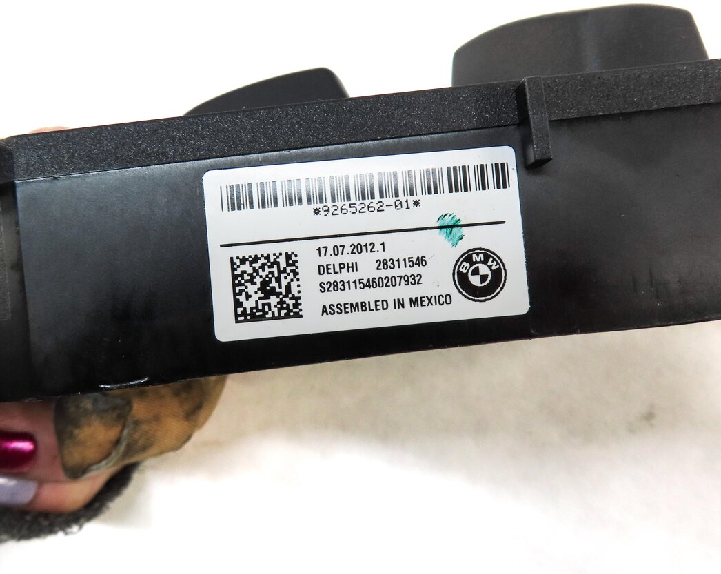 Thumbnail 5: 2013 BMW X1 (E84) FRONT RIGHT PASSENGER SEAT ADJUST ADJUSTMENT SWITCH BUTTON