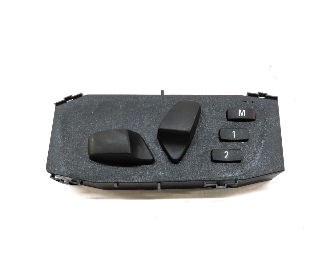 Thumbnail 2: 2013 BMW X1 (E84) FRONT LEFT DRIVER MEMORY SEAT ADJUST ADJUSTMENT SWITCH BUTTON