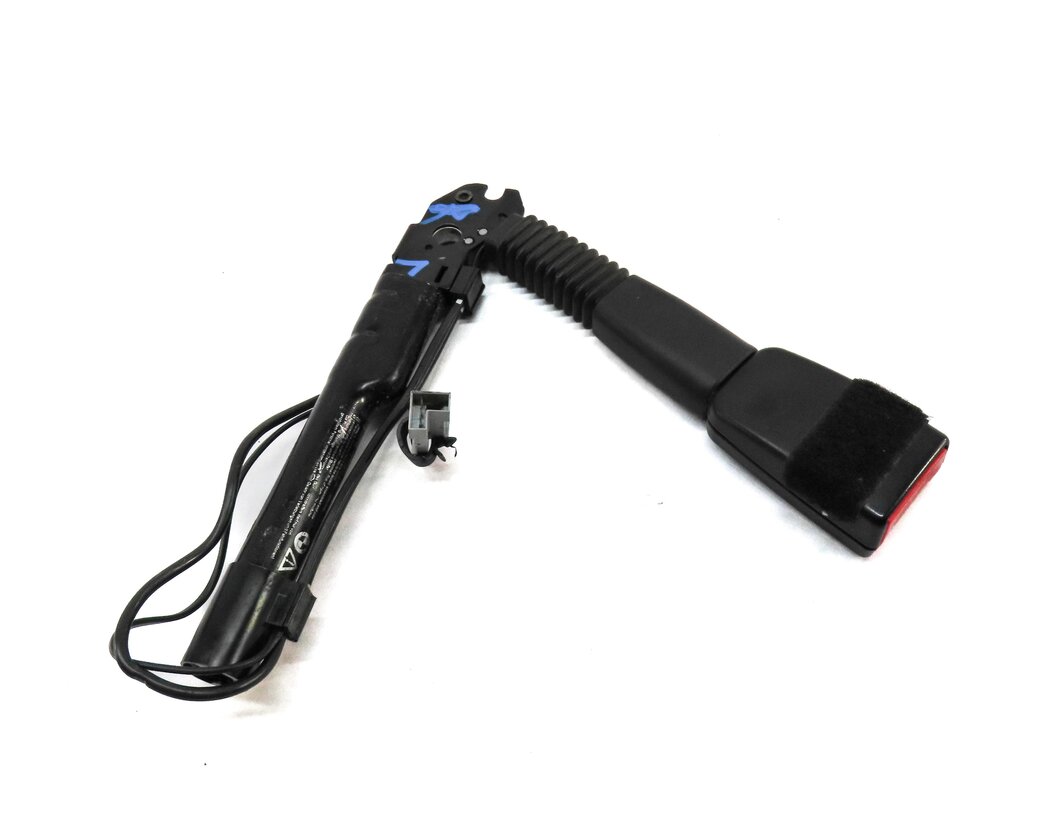 08-16 BMW 1 3 M3 X1 Z4 (E84 E87 E89 E90) FRONT LEFT DRIVER SEATBELT RECEIVER