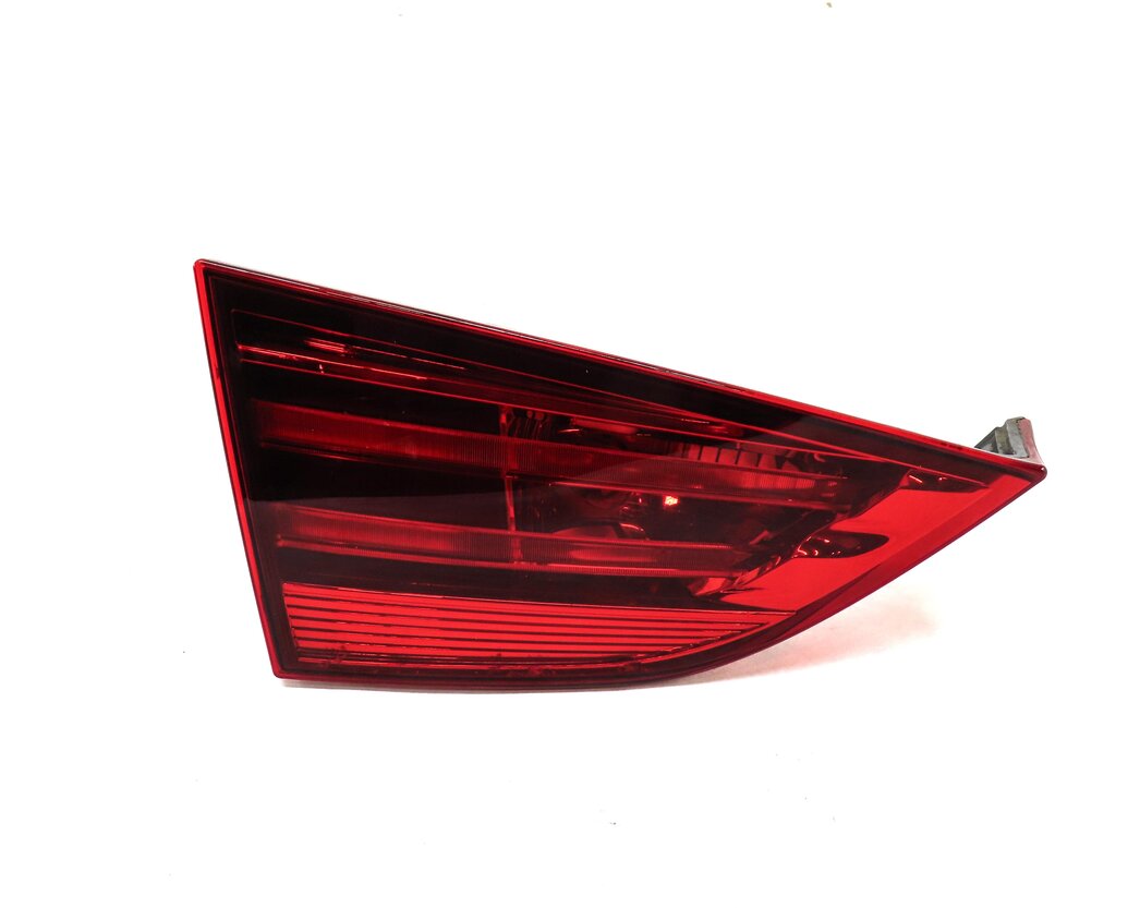 Thumbnail 3: 2012-2015 BMW X1 (E84) LEFT DRIVER REAR TRUNK INNER TAILLIGHT LIGHT LAMP