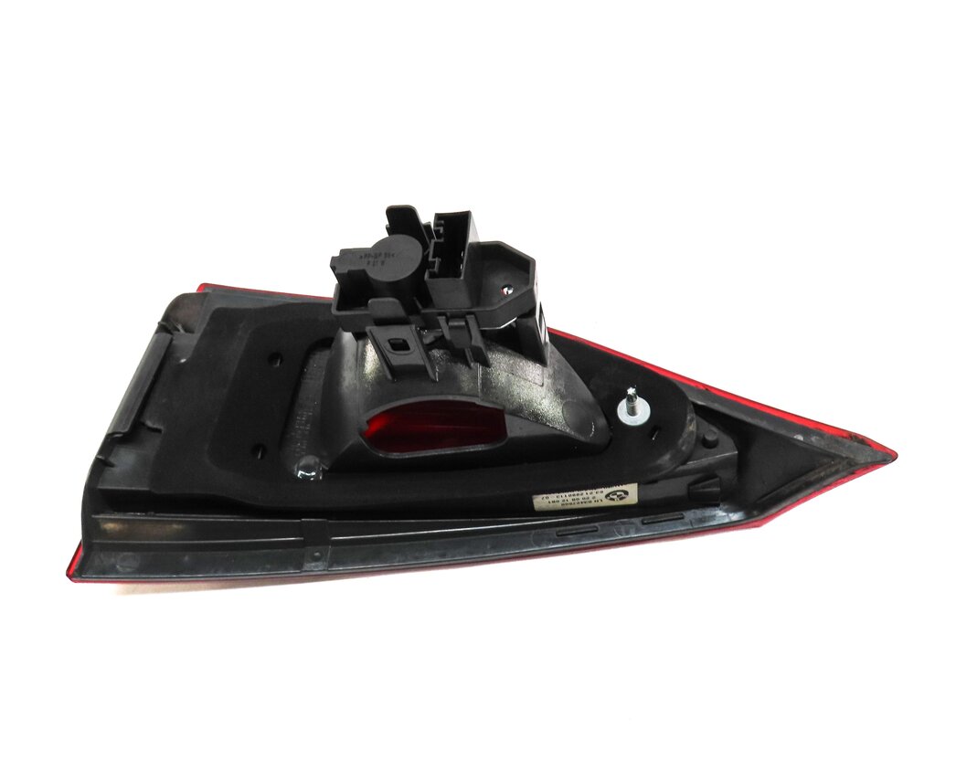 Thumbnail 6: 2012-2015 BMW X1 (E84) LEFT DRIVER REAR TRUNK INNER TAILLIGHT LIGHT LAMP