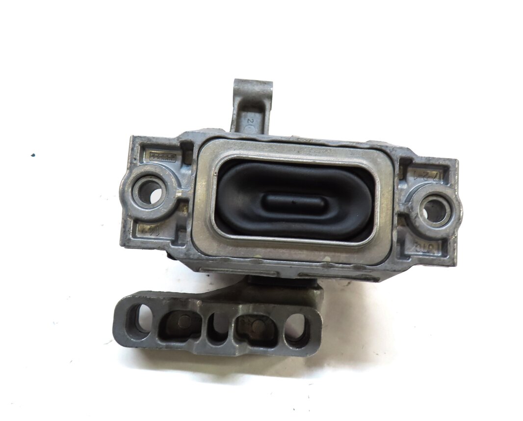 Thumbnail 2: 2015 AUDI Q3 (8U) AWD 2.0L CCTA ENGINE RIGHT MOTOR MOUNT BRACKET