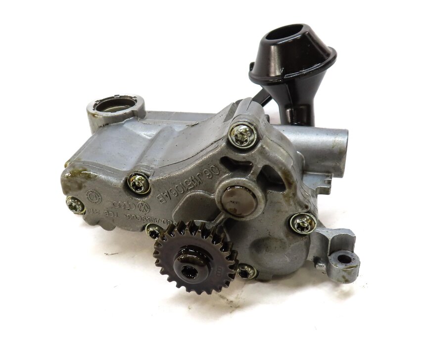 Thumbnail 2: 2015 AUDI Q3 (8U) 2.0L CCTA ENGINE OIL PUMP w/ PICKUP