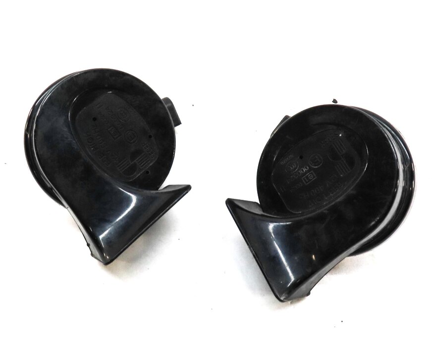 Thumbnail 1: 2015-2018 AUDI Q3 (8U) HIGH & LOW TONE SAFETY HORN SET-2