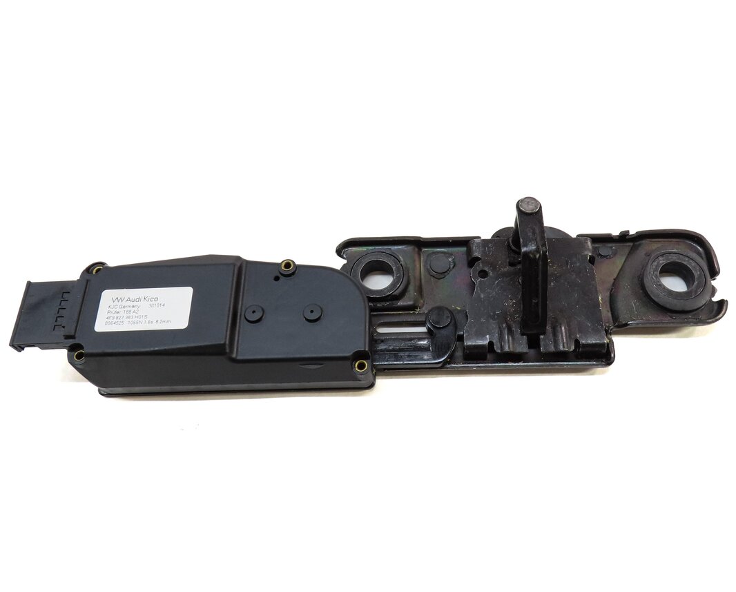 Thumbnail 2: 2015 AUDI Q3 (8U) REAR TRUNK LOCK LATCH ACTUATOR STRIKER PLATE